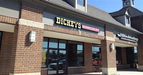 Dickeys near.me - Dickey's Barbecue offers curbside delivery services for small and bulk orders. Once you get to encounter our preparation of barbecue, you will always find the greatest BBQ near me associated with the name "Dickey's". Surprise your taste buds with the mouth-watering brisket, beans, and sausages aside from the traditional BBQ and BBQ chicken. 
